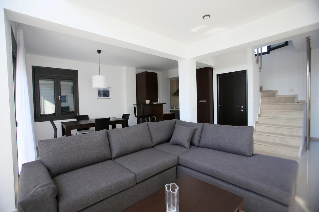 Sunny Sani Luxury Villas الغرفة الصورة